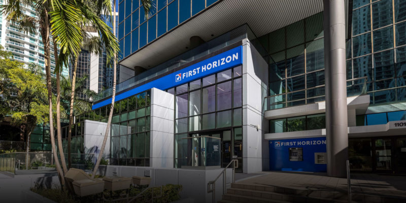 exterior of first horizon bank branch in Florida