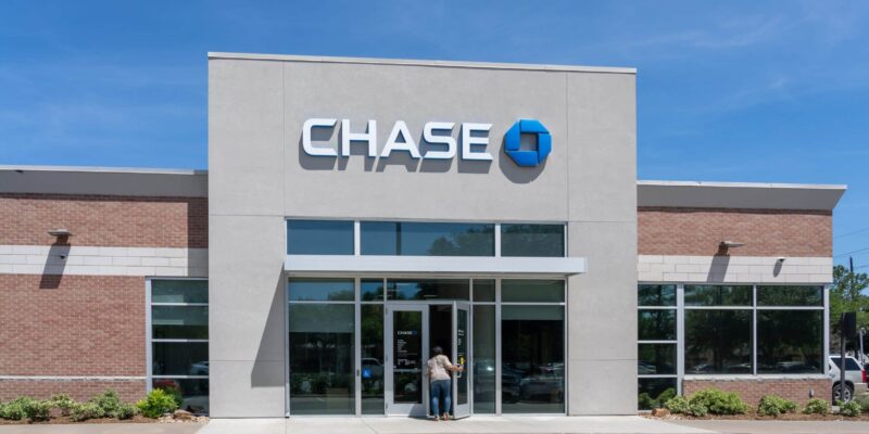chase helping underbanked communities