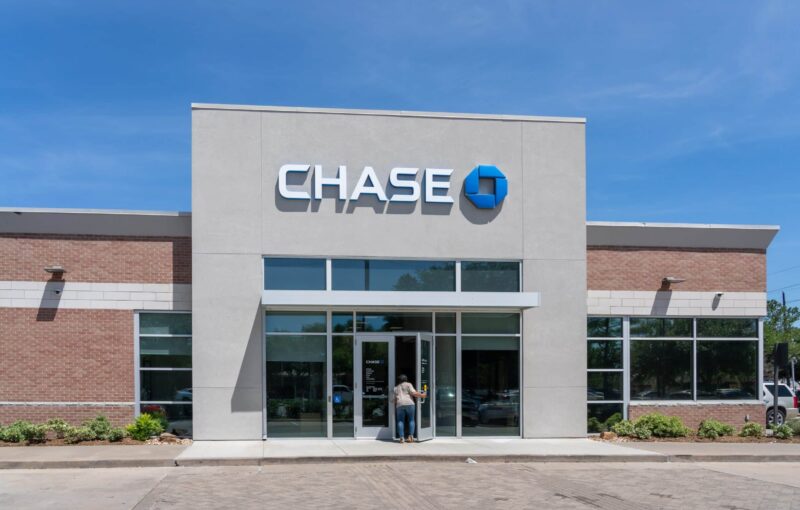 chase helping underbanked communities